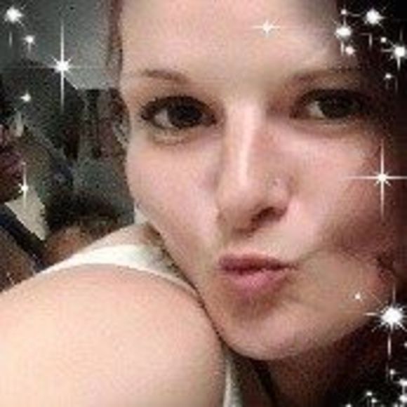 Meet your Posher, Hailee - Picture 1 of 1